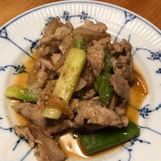 アスパラと豚肉のごまポン酢炒め